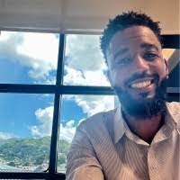 Earl Huggins's Instagram, Twitter & Facebook