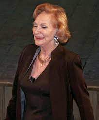 Dame jane elizabeth ailwên phillips, dbe (born 14 may 1933), known professionally as siân phillips, is a welsh actress. Sian Phillips Wikipedia
