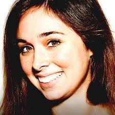 Sarah Derr's Instagram, Twitter & Facebook