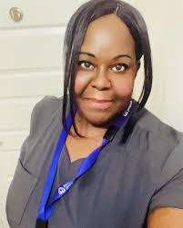 Stephanie Summers's Instagram, Twitter & Facebook