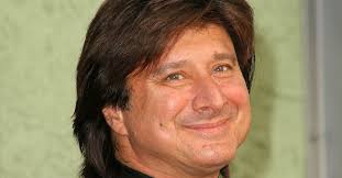 The Reason Steve Perry Decided To Leave His Journey Band Members
