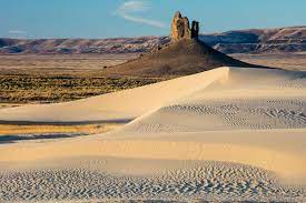 The killpecker sand dunes stretch 55 miles (89 km) east from the green river basin across the continental divide into the great divide basin and encompass approximately 109,000 acres (440 km 2 ). Blmwyoming On Twitter Blm Wyoming S Recreation Week Continues With The Killpecker Sand Dunes Https T Co Ls12nlstl9 Photos By Bob Wick