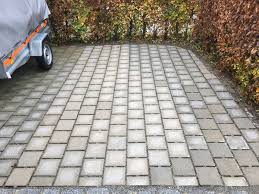 Die buttersäure in butter wirkt fettlösend und entfernt lästige ölflecken von ihren lieblingskleidungsstücken. Olflecken Und Fettflecken Von Stein Entfernen Steinrein