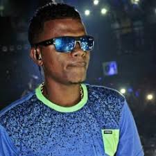 Listen to Mc Rodson & Felipe Din