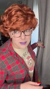 Pearl-Clutching #jewelry #family #funnyvideos #sisters #massachusetts  #thetalkofthetownie