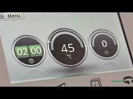 Couper le toblerone et le disperser au fond d'un moule. Faire Fondre Temperature Controlee Avec Thermomix Tm5 Youtube