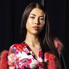 Una gas station per la baddie di “Gasolina”: la nuova trovata di Anna