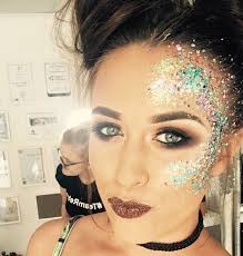 10 Glam Und Glitzer Make Up Aussieht Aussieht Glam Glitzermakeup Glitzer Make Up Festival Haar Glitzer Fur Augen