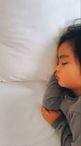 Menurut laman genetic australia, lesung pipi muncul karena ada otot wajah yang memendek. 24 Ide Skala Di 2021 Bayi Lucu Bayi Foto Bayi