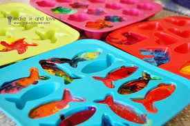 The Mister Make It And Love It Series Making Crayons Make It Love It Making Crayons Homemade Crayons Melting Crayons