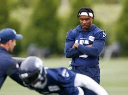 His birthday, what he did before fame, his family life, fun trivia facts, popularity rankings, and more. Seahawks Training Camp Brandon Marshall Is Not Too Old For This Field Gulls