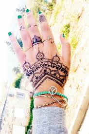 How to draw a simple tribal tattoo on hand with pen‌ ll amazing tattoo designs. 175 Beautiful Henna Tattoo Ideas For Girls To Try At Least Once