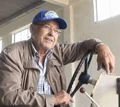 É casada com o jornalista antónio de albuquerque, e tem três filhos, dos quais dois são gémeos. Saber Mais Guilherme Leite