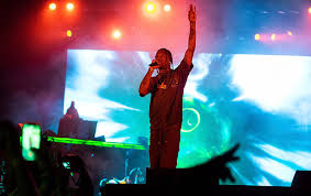 Travis scott's fortnite performance times. Fortnite Rappers And The Billion Dollar Pandemic Gaming Boom Honolulu Star Advertiser