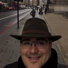 Lupe Gomez (@ggomeoo23)