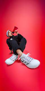 adidas anuncia a Jenna Ortega, como la más reciente incorporación. - High  on Fashion