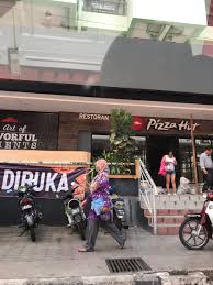 We are selling kpop merchandise for malaysians only by using online. Bki On Twitter Coming Soon Pizza Hut Api Api