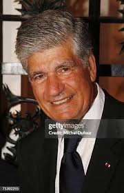 207点のElisabeth Levyの写真と高解像度写真