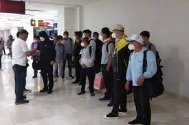 Berita melalui media surat kabar. Ppkm Darurat Jawa Bali 20 Tka China Masuk Sulsel Diduga Gunakan Penerbangan Domestik
