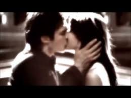 Batti il ferro finché è caldo. Alessandra Amoroso Stupendo Fino A Qui Damon Elena Youtube
