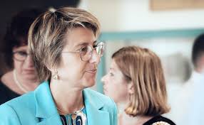 kuerz&amp;knapp. Huewermount N°3-23 by Gemeng Suessem