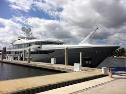 Mega Yacht In Bahia Mar Yacht Center Fort Lauderdale Megayacht Yachtcenter Bahiamar Bahia Fortlauderdale Ftlauderd Fort Lauderdale Lauderdale Travel Usa