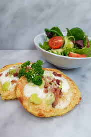 Low Carb Flammkuchen Leckeres Rezept Zum Abnehmen Leckere Rezepte Zum Abnehmen Low Carb Abendessen Rezepte Abnehmen