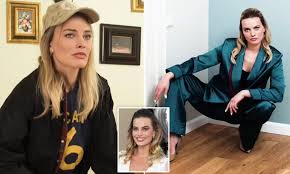 Chillingly realistic deepfake video of Margot Robbie goes viral on TikTok  | Daily Mail Online