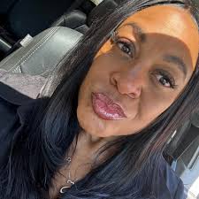 Which legendary R&B singer should be removed from the list?