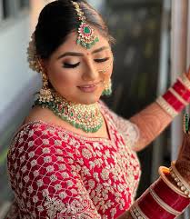 Gurdeep Kaur's Instagram, Twitter & Facebook