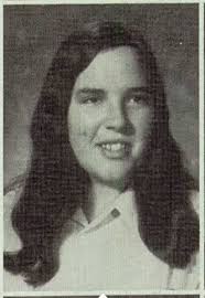ANDREWS, Roberta Leslie "Bunnie", class of 1972, was born January 25, 1954  in Denver, CO. She passed away March 16, 2001 in Colorado Springs, CO at  age 47.