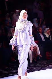 07:03 minaz fashion show for blooming raya 2017 collection. Amirzam On Twitter Minaz Blooming Raya 2017 Minazbloomingraya2017