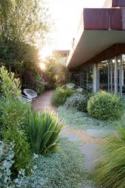 Outdoor Landscape Design Ideas With Images Modern Garden Landscaping Modern Garden Outdoor Landscape Design