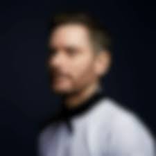 Jamie Bull's Instagram, Twitter & Facebook