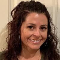 Kelly Huck's Instagram, Twitter & Facebook