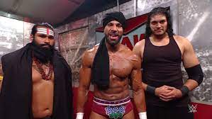 28 şubat tarihinde geri dönen triple h sheamus'tan 10 aylık sakatlığın intikamını spiker masasının üstünde ona pedigree yapmıştır. Who Are Jinder Mahal S New Bodyguards In Wwe Veer Shanky The Overtimer