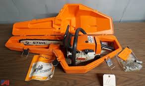 The convenient fuel cap is placed to the frame's side for fast access. Auctions International Auction Business Liquidation 10279 Item Stihl 024 Av Wood Boss Chain Saw