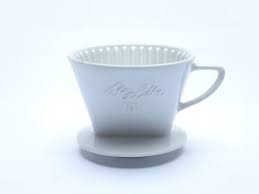 Porte Filtre Melitta Cafe Numero 101 Ceramique Blanche Etsy White Ceramics Coffee Filters Coffee Pot