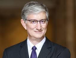 Robert Braucher's Instagram, Twitter & Facebook