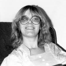 Lynn Walton's Instagram, Twitter & Facebook