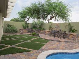 Artificial Grass In An Las Vegas Backyard Desert Landscaping Backyard Artificial Grass Backyard Desert Backyard