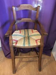 Par ailleurs, une chaise rempaillée a bien souvent besoin d'être recollée. Rempaillage De Chaise Nimes Paillage De Chaise Nimes Gard 30