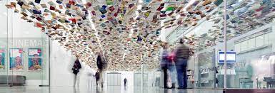 Modern formlar ve mimimal kesimler ile zarif bir stil. Visiting Hours And Admission Istanbul Modern