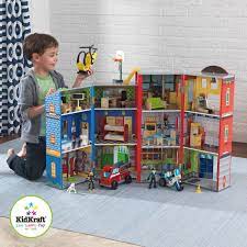 Endlich Ein Puppenhaus Fur Jungen Helden Des Alltags Von Kidkraft Puppenhaus Kidkraft Puppenhaus Kinder