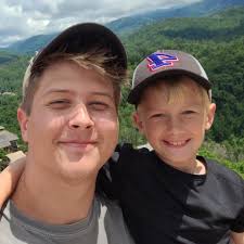 Anna Marie Bryant and Dusty Ray Eckard's Wedding Website