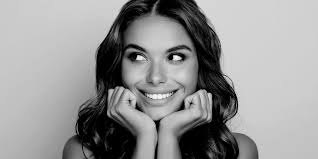 Invisible Teeth Straightening in Sunbury-on-Thames with SPARK Aligners