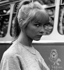 She was born on june 5, 1941, in skotniki, near lodz, poland. Barbare Brylskoj 80 Let Luchshie Foto Kultovoj Aktrisy Togda I Sejchas Karavan