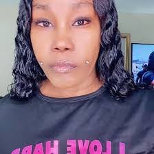 Selena Hammond's Instagram, Twitter & Facebook