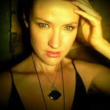 Sara Buck's Instagram, Twitter & Facebook