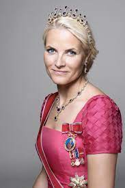 In her message, the crown princess thanked for the great efforts the midwives have made during the corona period. Prinzessin Mette Marit Steckbrief News Und Bilder Gala De